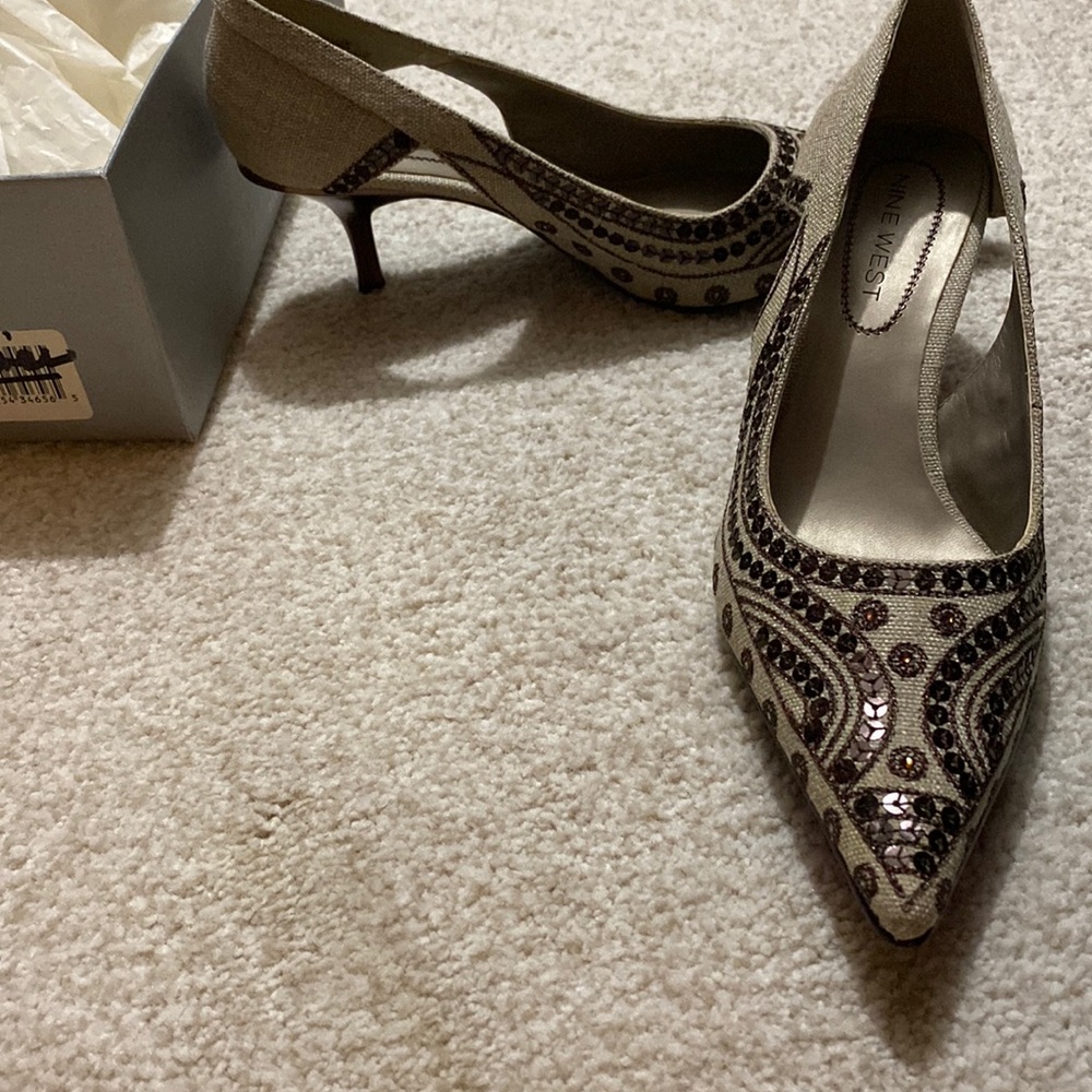 Nine West Low heel pointy toe